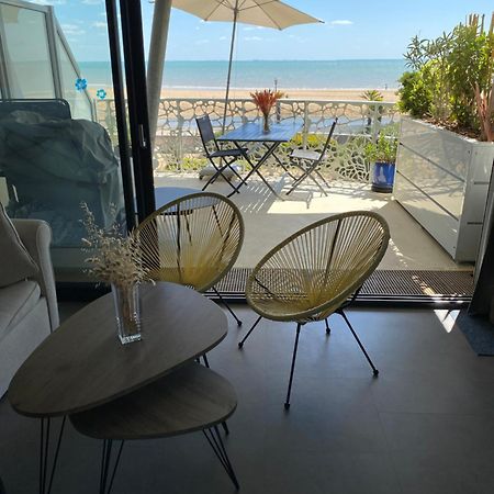 Apartamento Le Rêve, les pieds dans l'eau, face à l'Ile de Ré La Tranche-sur-Mer Exterior foto